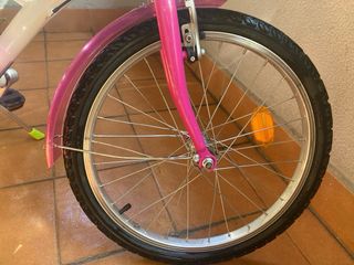 Bicicleta niña B’TWIN 20” con cambio manual