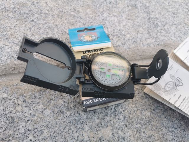 Brújula militar 1:25000