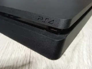 PS4 Slim 1 tb+ 2 Mandos + juegos