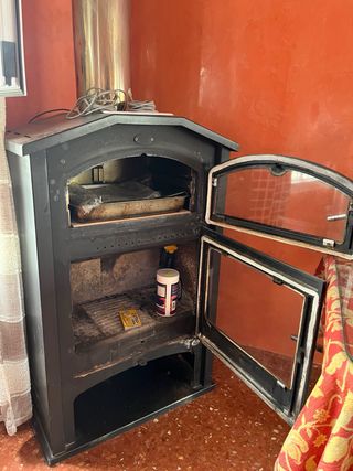 Chimenea con tubo de salida exterior