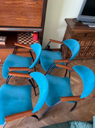 4 sedie dal design vintage verde acqua