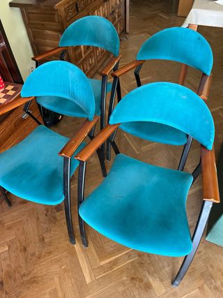 4 sedie dal design vintage verde acqua