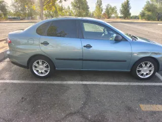 SEAT CORDOBA 1.4 GASOLINA (2005)