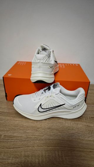 Sneakers Nike Quest 5 Donna Taglia 38.5 Nuove