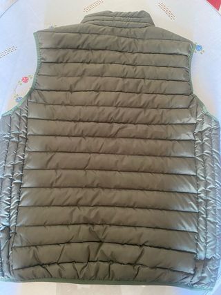 Chaleco acolchado ROLY sin mangas verde oliva