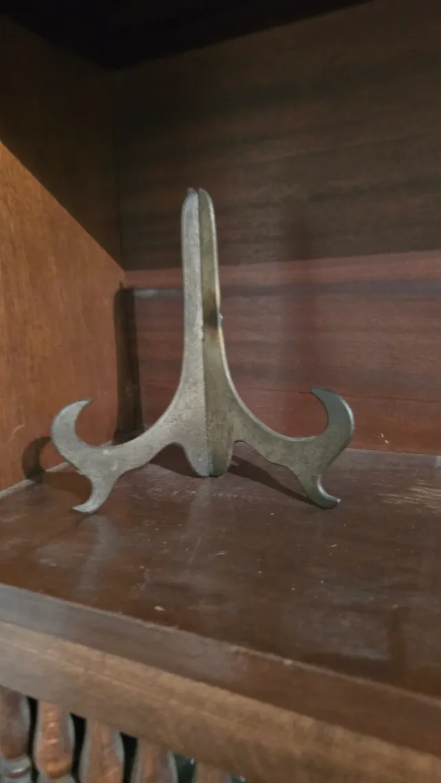 Platos decorativos japoneses con peanas