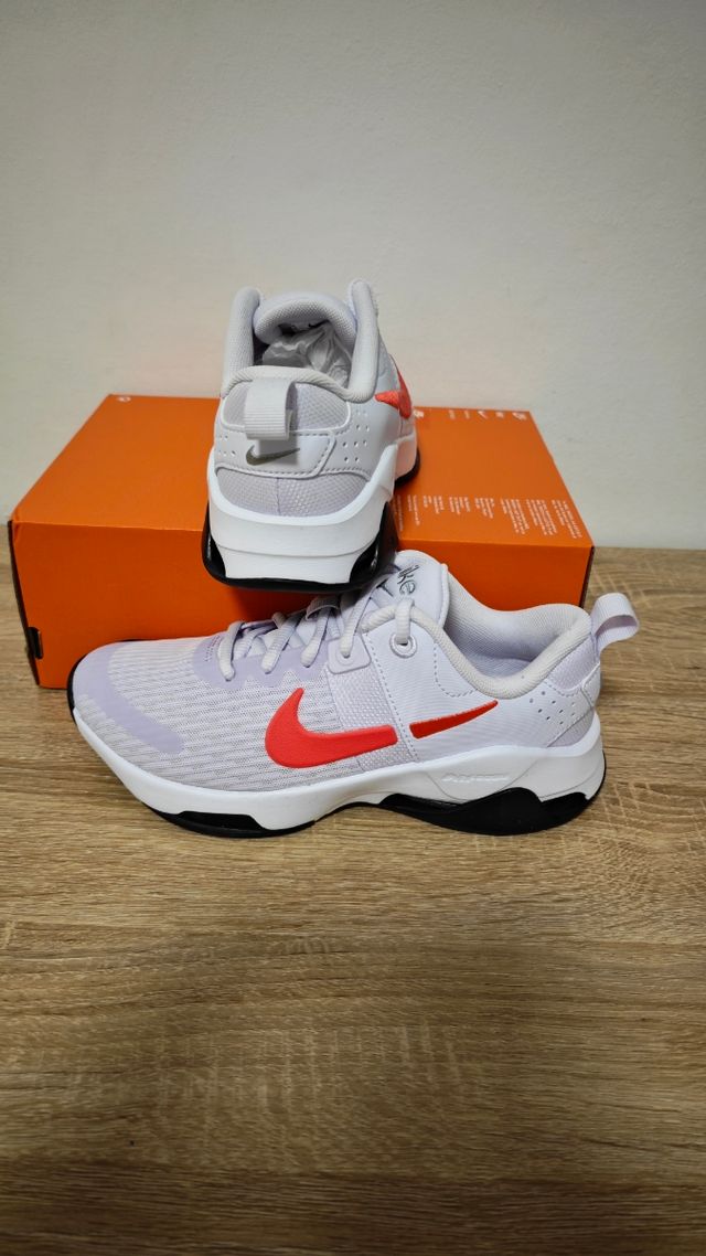 Nike Sneakers Donna Taglia 37.5 Nuove