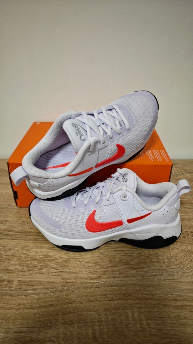 Nike Sneakers Donna Taglia 37.5 Nuove