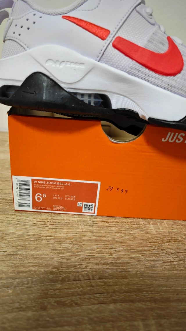 Nike Sneakers Donna Taglia 37.5 Nuove