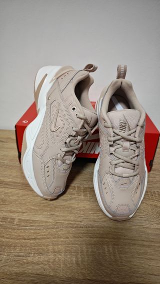 Nike Sneakers Taglia 38 Beige/Bianco Nuove
