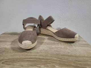 Alpargatas cuña beige/marrón