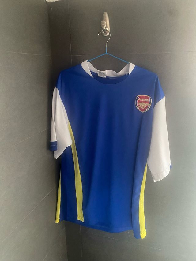 Camiseta Arsenal Azul y Blanca 90s Collection