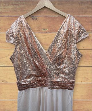 Vestido largo lentejuelas y tul beige/dorado