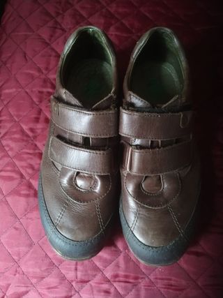 Zapatos Gorila Marrones