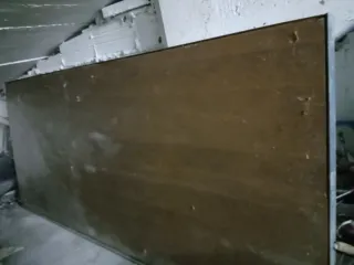Puerta anti okupa de hierro