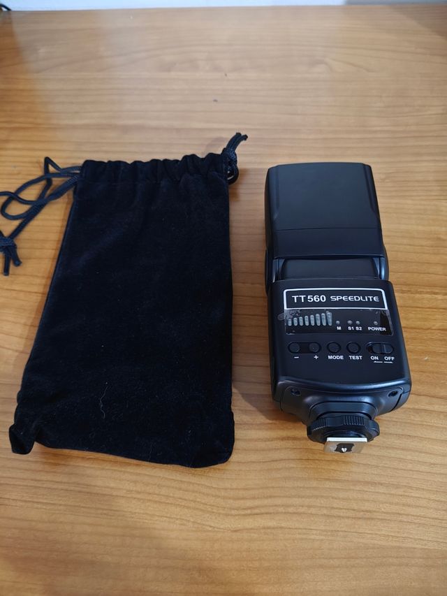 Flash Neewer Speedlite TT560