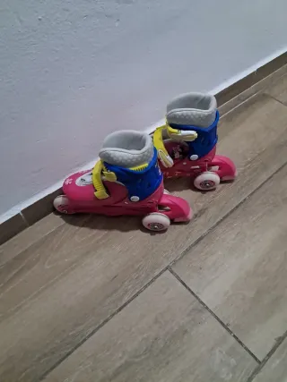 Patines de niña rosas y azules