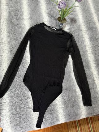 Body negro con transparencias