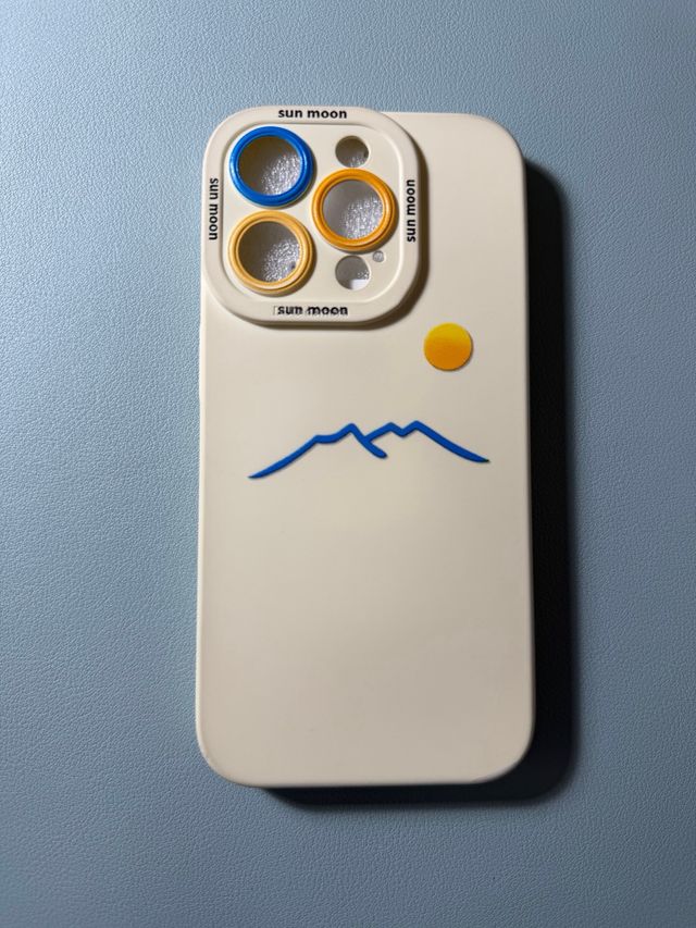 Funda iPhone 15 Pro Diseño Sol y Montaña