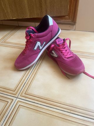 Zapatillas New Balance Rosa y Blanco