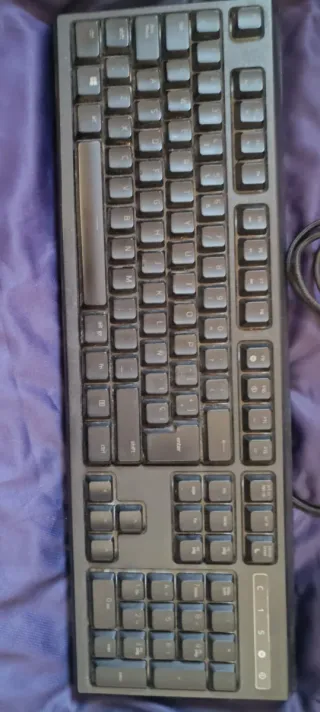 VENDO DOS TECLADOS UNO HP Y OTRO ORNATA CHROME.