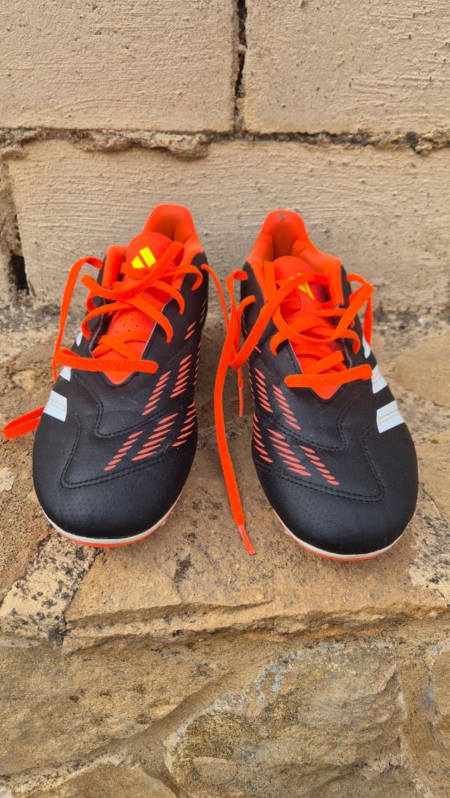 Botas de fútbol Adidas Talla 43.5