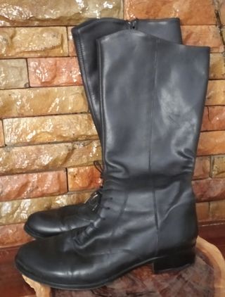 Botas Altas de Piel Negras