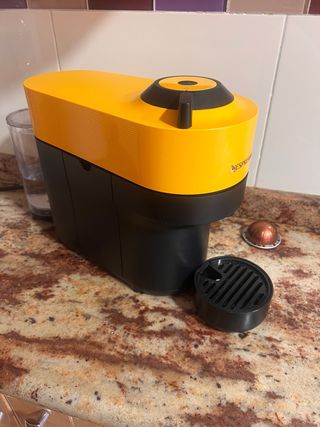 Cafetera Nespresso Automática Amarilla Vertuo Pop