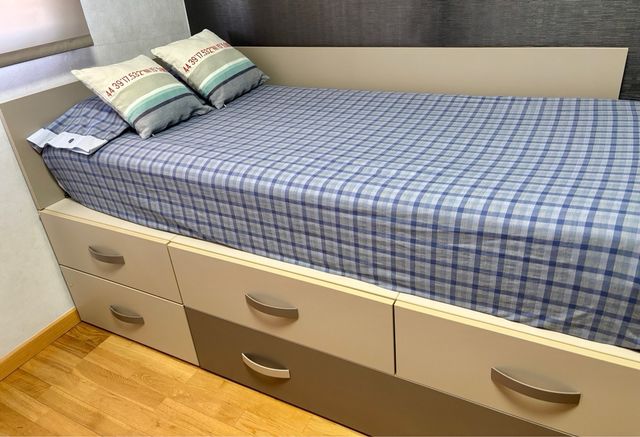 Cama nido con cuatro cajones, color beige y topo.