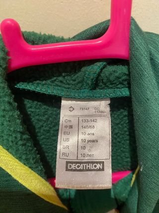 Forro polar verde y marrón con capucha (133-142cm)