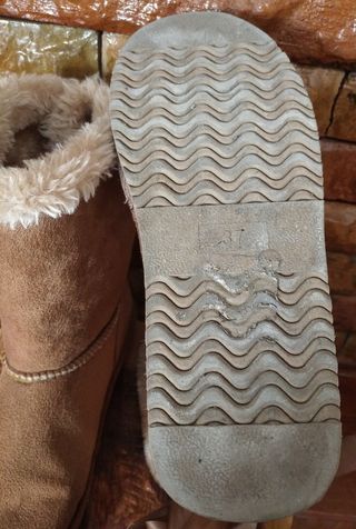 Botas Estilo UGG Beige/Marrón con Lazos