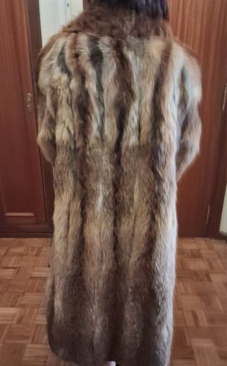 Abrigo de piel mujer beige y marrón