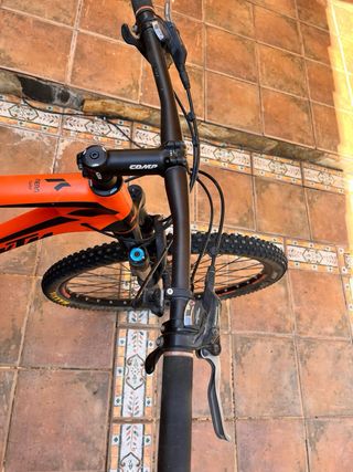 MTB KTM Aera Comp 20V Deore XL, cuadro carbono