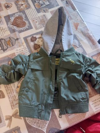 Giacca a vento bimbo verde con cappuccio