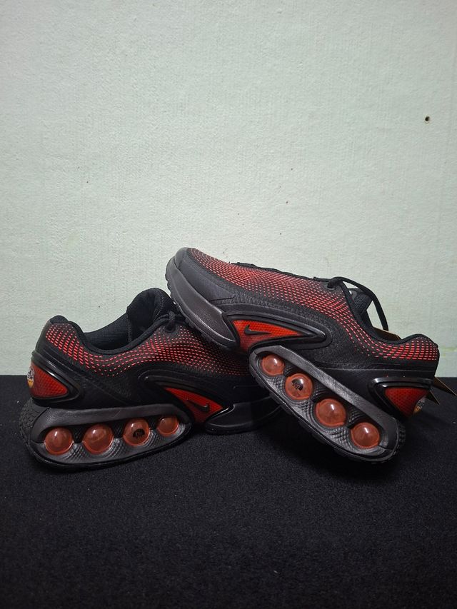 Nike Air Max DN - Negro/Rojo - 44