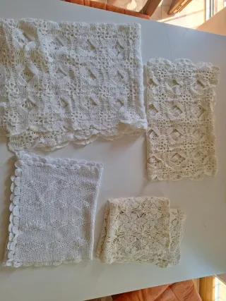 Set 4 centrini all'uncinetto