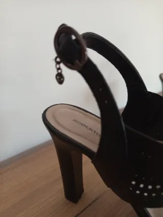 Zapatos de tacón negros