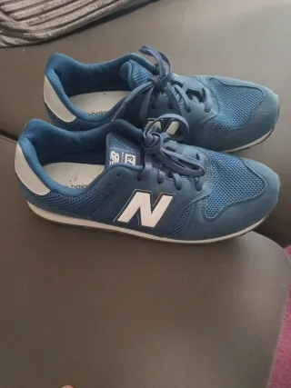 Zapatillas New Balance Azul y Blanco