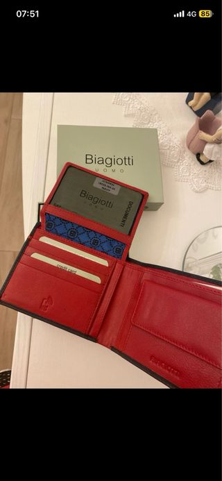 Portafoglio Laura Biagiotti  Blu
100% vera pelle