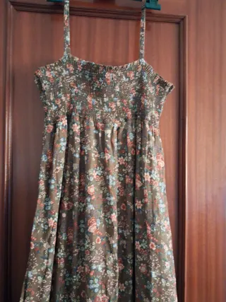 Vestido largo floral Pull&Bear