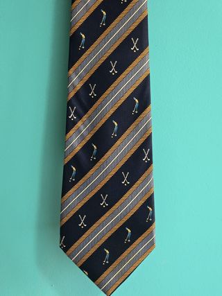 CORBATA DE RAYAS CON GOLFISTAS 