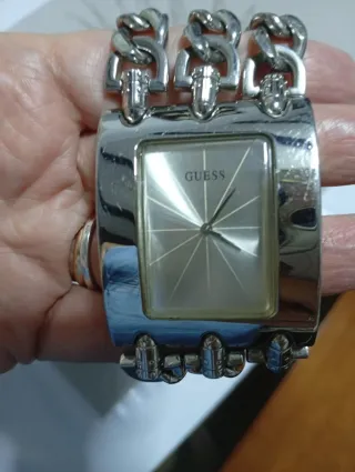 Reloj Guess Plateado