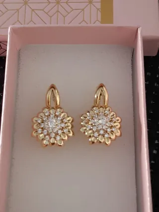 Pendientes Flor Oro Laminado Circonitas