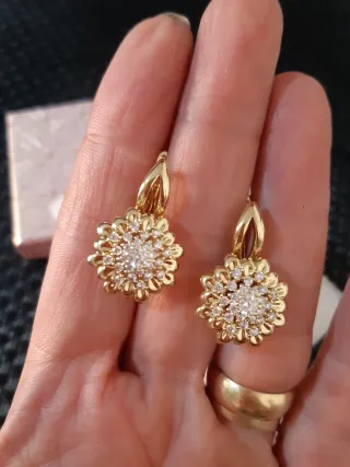 Pendientes Flor Oro Laminado Circonitas