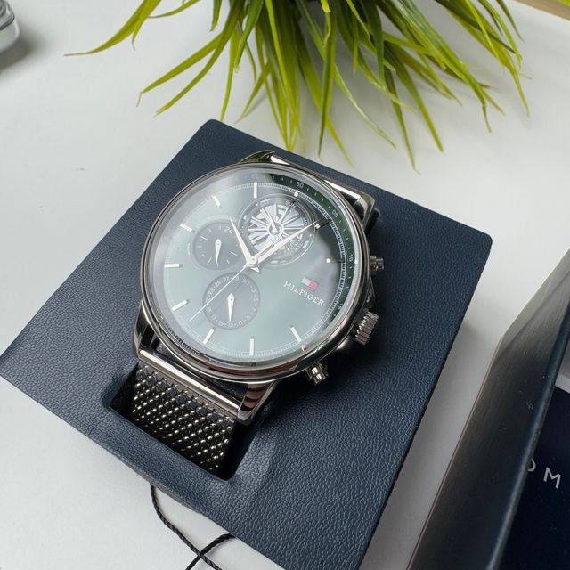 Reloj Tommy Hilfiger Verde y Plateado