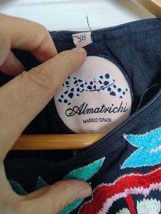 Vestido Almatrici negro bordado T38