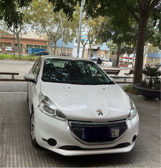Peugeot 208 2014