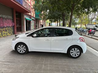 Peugeot 208 2014