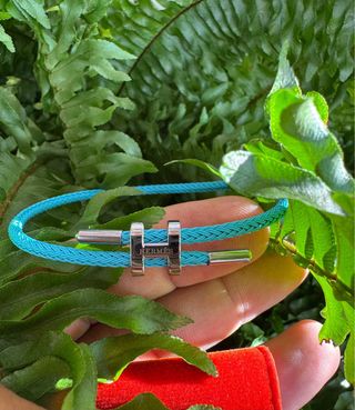 Pulsera Hermès H azul y plata
top moda
unisexe
