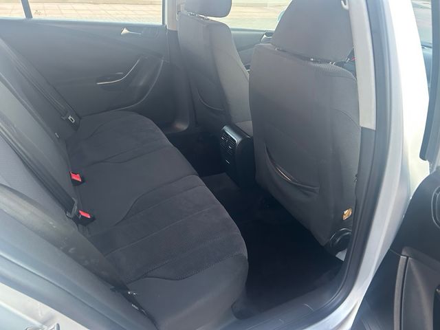 Volkswagen Passat 2010